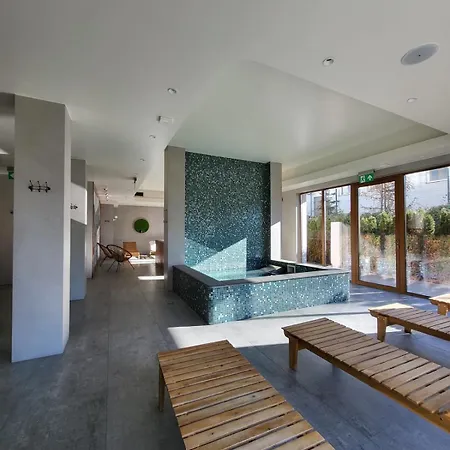 Gym Jacuzzi *